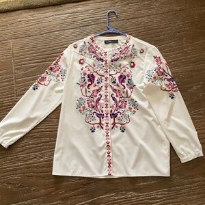 Zanzea brand women's loose, long -sleeve blouse boho style floral print. Medium